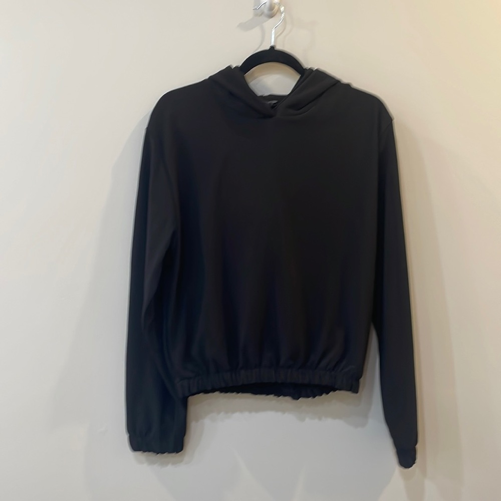 Zara cropped sweatshirt size L